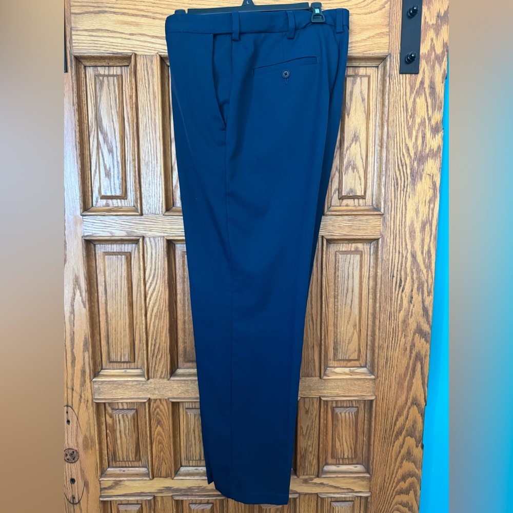 Haggar Men's Deep Blue Dress Pants